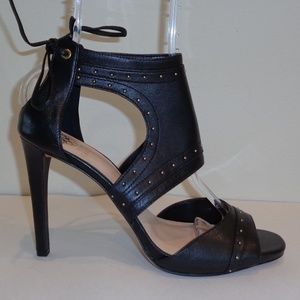 Vince Camuto Size 10 M ROUX Black Heels Sandals